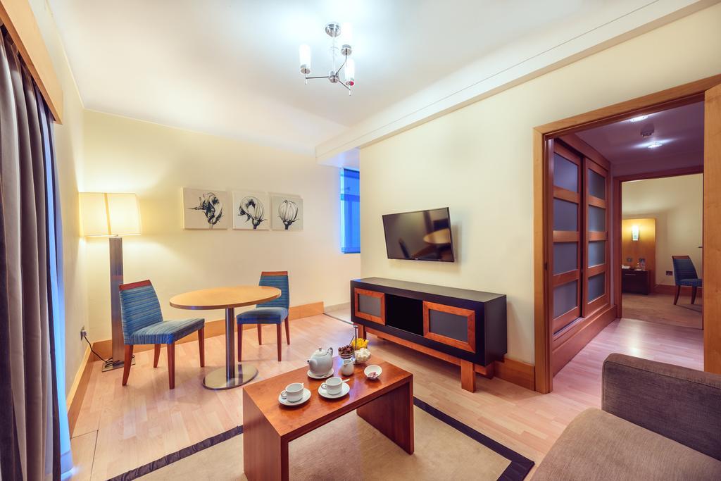 The Caleta Hotel Self-Catering Apartments 지브롤터 외부 사진