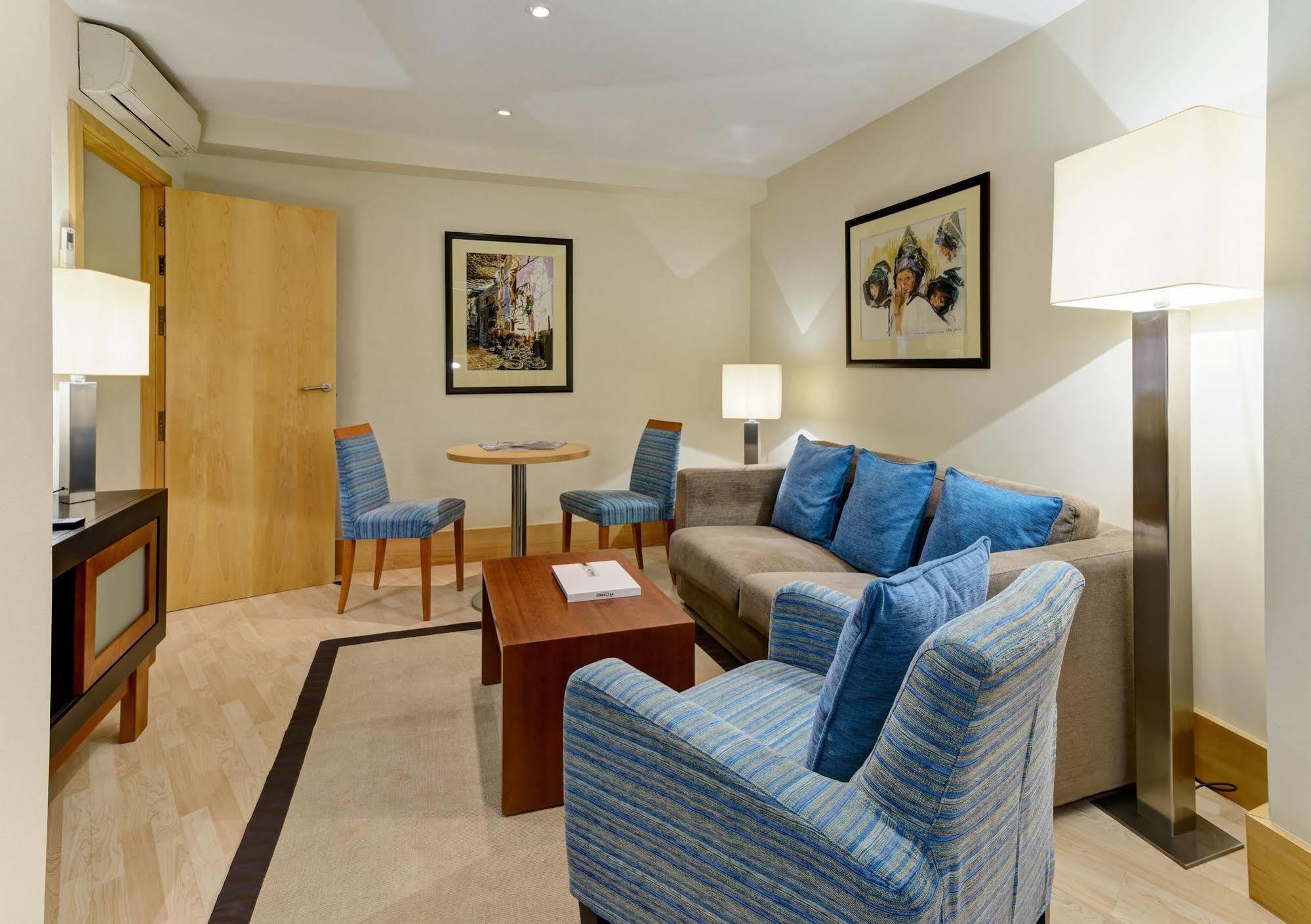 The Caleta Hotel Self-Catering Apartments 지브롤터 외부 사진