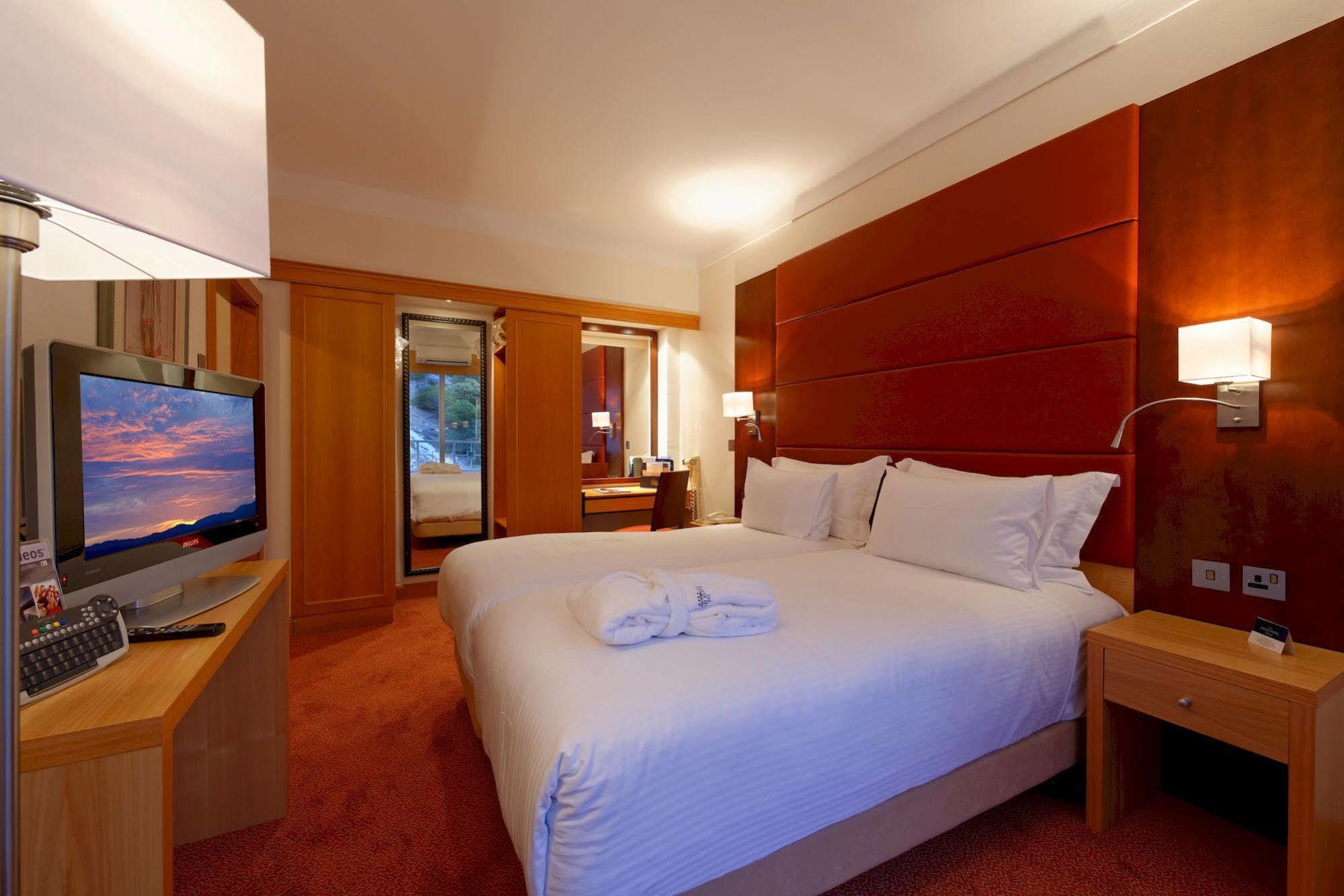 The Caleta Hotel Self-Catering Apartments 지브롤터 외부 사진